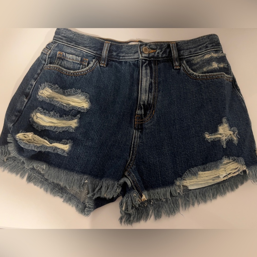 KanCan Signature Shorts Distressed High Rise Pockets Women’s Size Medium NEW